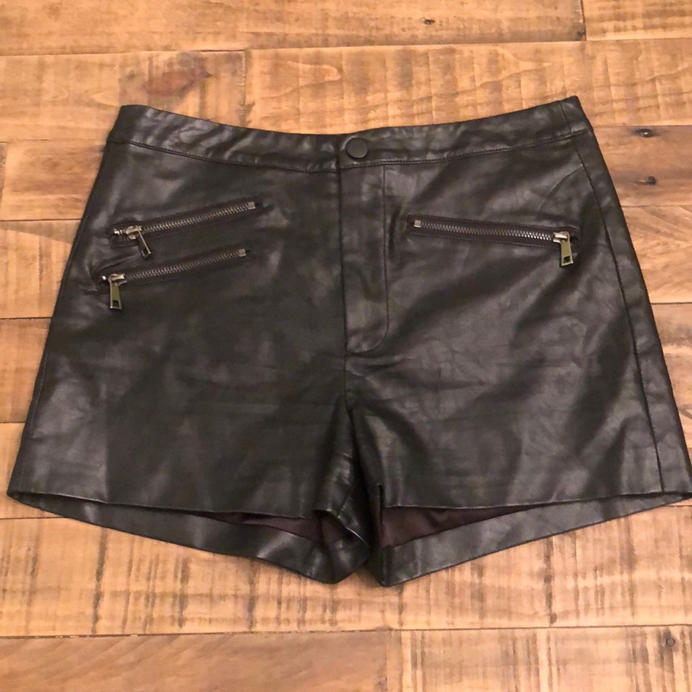Forever 21 faux leather shorts size medium
